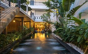 Double Leaf Boutique Hotel